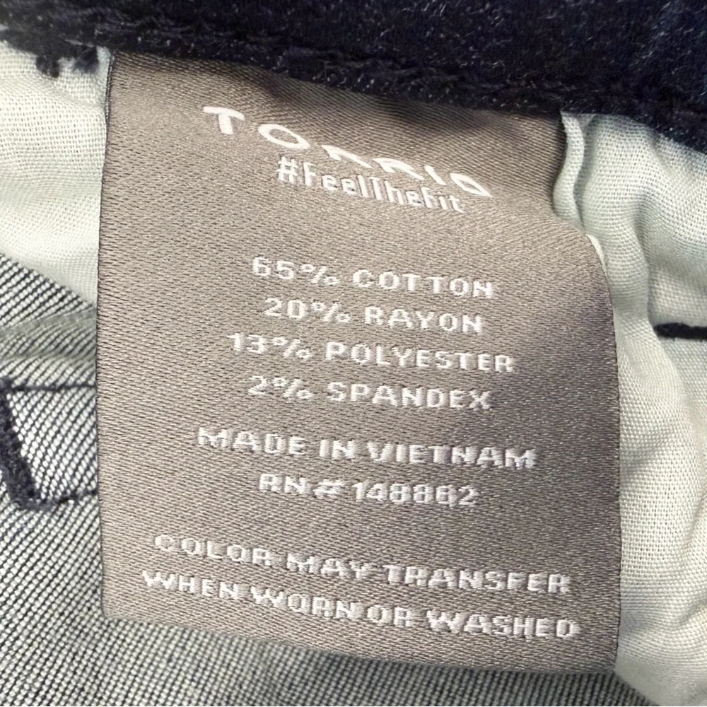 Torrid Pull-On Boyfriend Straight Mid-Rise Medium Wash Jeans, Size 1XT